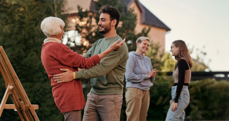 Together Against Loneliness: Burda and nebenan.de